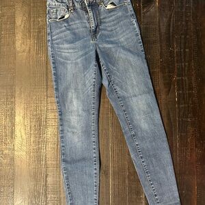 Dex Skinny Jeans Medium Wash Women’s Size 28